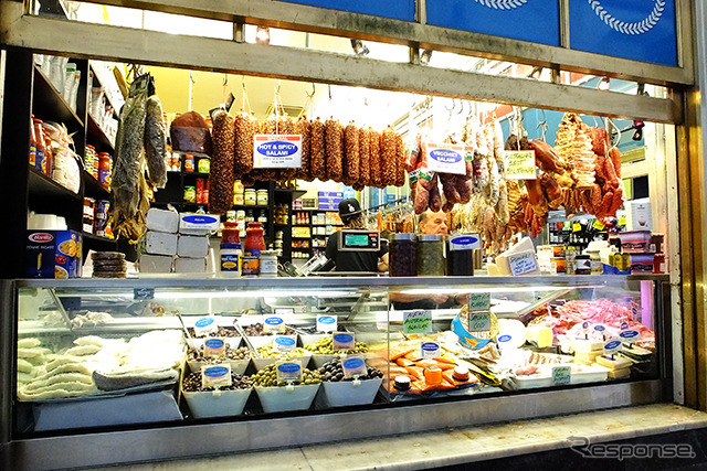 「南半球最大の食の都」といわれる街、メルボルンの台所クイーンビクトリアマーケット(Queen Victoria Market)