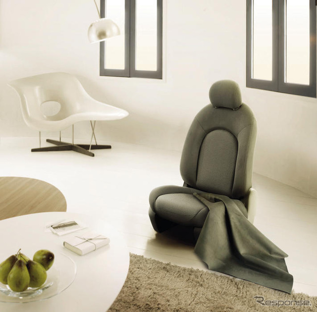日産、ティアナ、シルフィ、ティーダ にモダンコレクション仕様