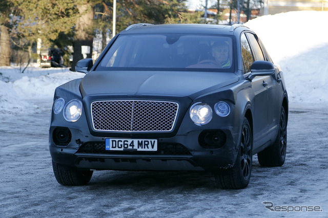 ベントレー BENTAYGA(ベンテイガ)スクープ写真