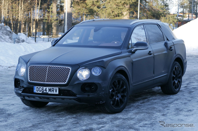 ベントレー BENTAYGA(ベンテイガ)スクープ写真