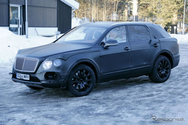 ベントレー BENTAYGA(ベンテイガ)スクープ写真