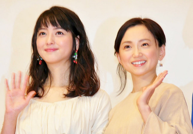 永作博美&佐々木希/『さいはてにて~やさしい香りと待ちながら~』舞台挨拶