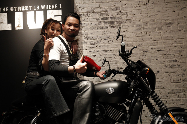 STREET 750 INTO THE NIGHT