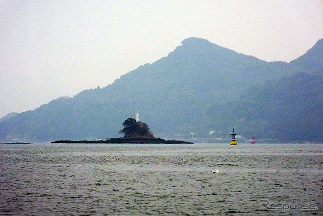 佐世保港クルーズから見えた島。一里島か?