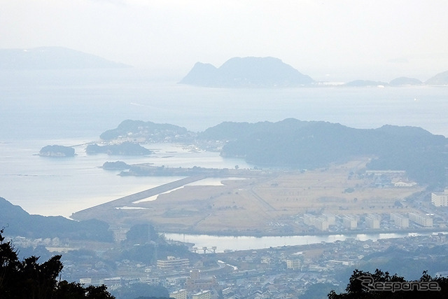 弓張岳展望台から眺めた陸上自衛隊相浦駐屯地