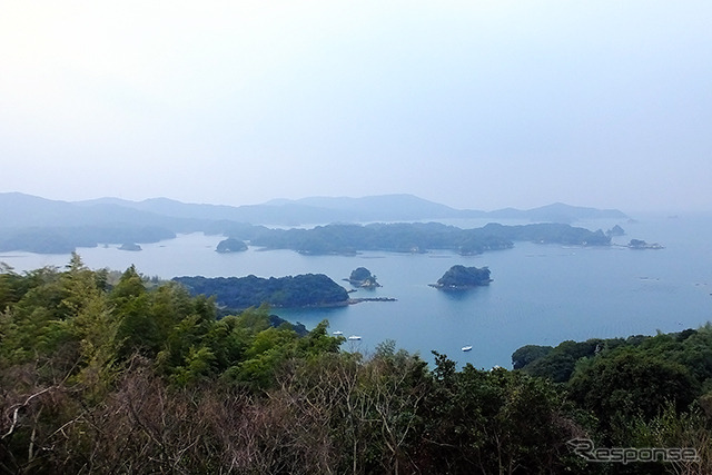 弓張岳展望台から見えた九十九島の海