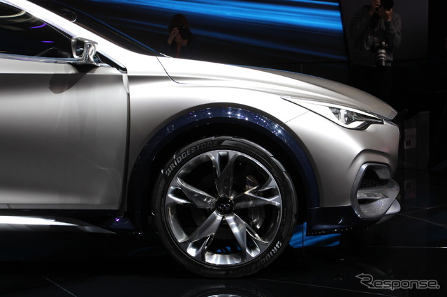 インフィニティ QX30 コンセプト(ジュネーブモーターショー15)
