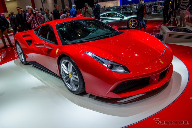 フェラーリ 488 GTB(ジュネーブモーターショー15)