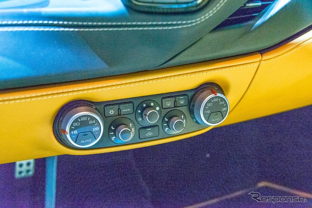 フェラーリ 488 GTB(ジュネーブモーターショー15)