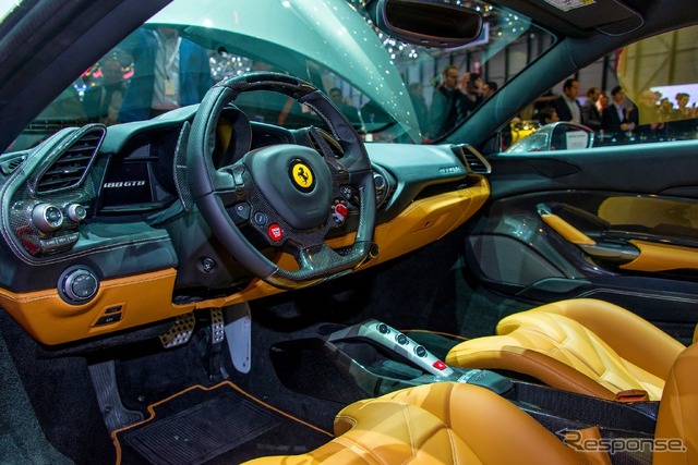 フェラーリ 488 GTB(ジュネーブモーターショー15)