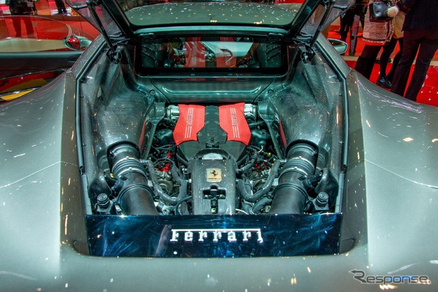 フェラーリ 488 GTB(ジュネーブモーターショー15)