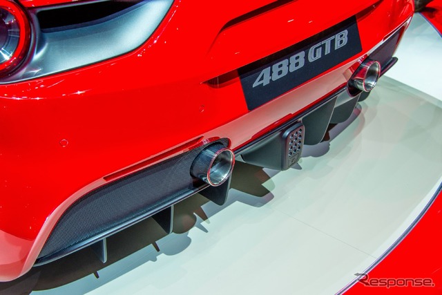 フェラーリ 488 GTB(ジュネーブモーターショー15)