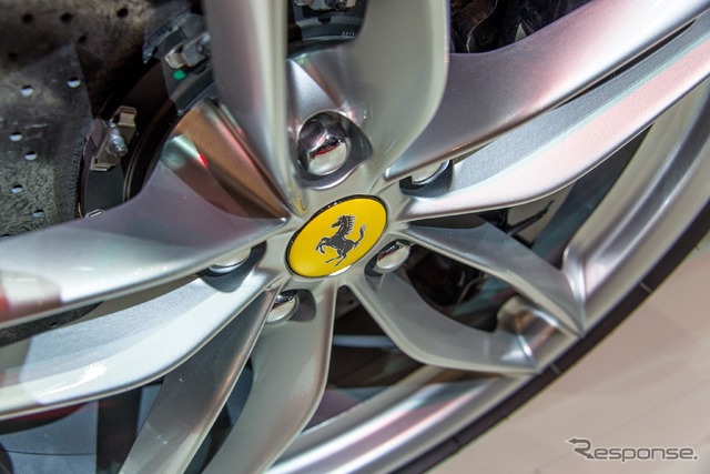 フェラーリ 488 GTB(ジュネーブモーターショー15)