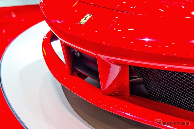 フェラーリ 488 GTB(ジュネーブモーターショー15)