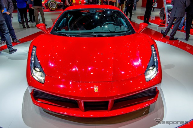フェラーリ 488 GTB(ジュネーブモーターショー15)