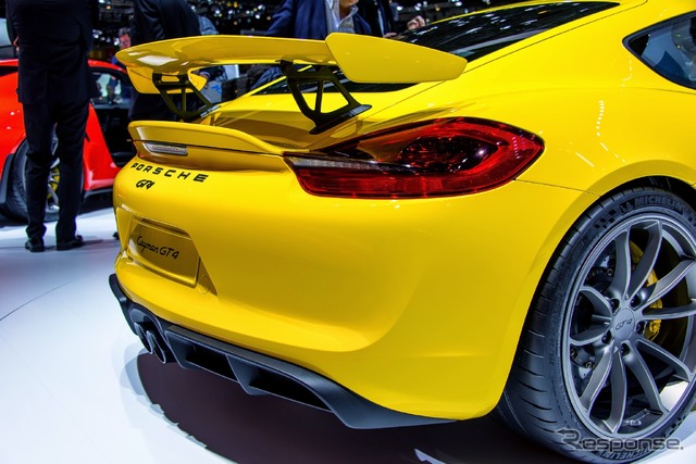 ポルシェ ケイマン GT4(ジュネーブモーターショー15)