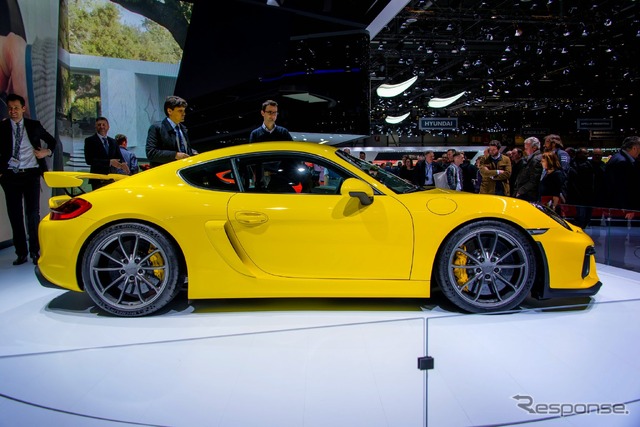ポルシェ ケイマン GT4(ジュネーブモーターショー15)