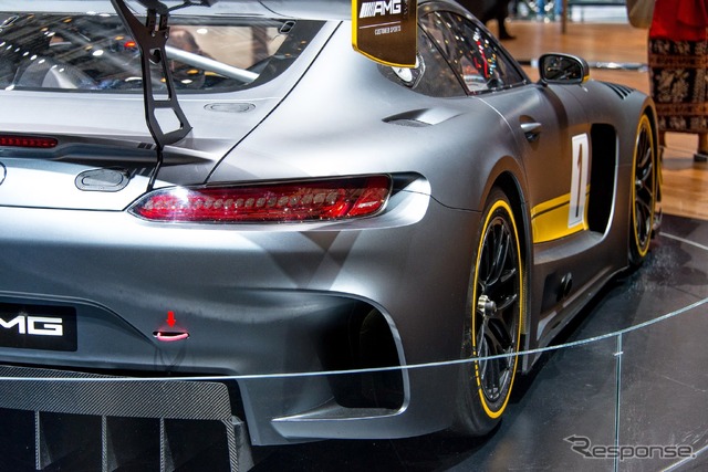 メルセデス-AMG GT3 レースカー(ジュネーブモーターショー15)