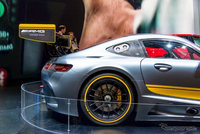 メルセデス-AMG GT3 レースカー(ジュネーブモーターショー15)