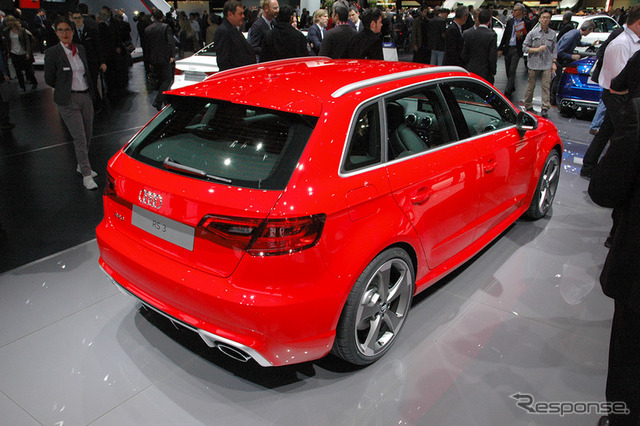 新型アウディ RS3 スポーツバック(ジュネーブモーターショー15)