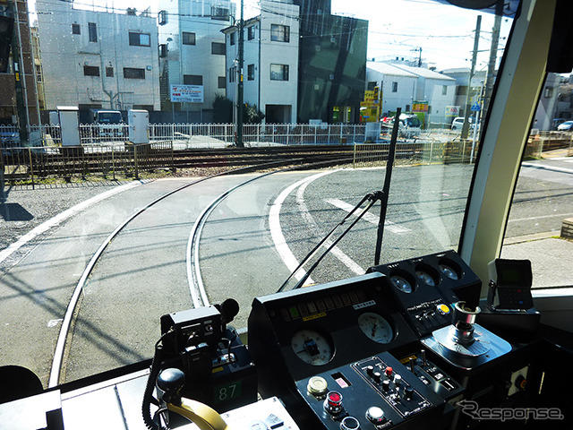 D2Cグループのツイストラボが実施した「都電貸切アイデア発想ワークショップ」(3月5日、早稲田大学、早稲田~荒川車庫前)