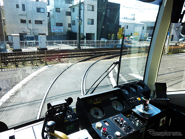 D2Cグループのツイストラボが実施した「都電貸切アイデア発想ワークショップ」(3月5日、早稲田大学、早稲田~荒川車庫前)