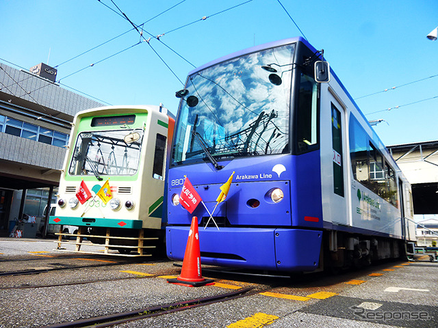 荒川車庫に停車する都電8800形貸切電車(D2Cグループのツイストラボが実施した「都電貸切アイデア発想ワークショップ」(3月5日、早稲田大学、早稲田~荒川車庫前))