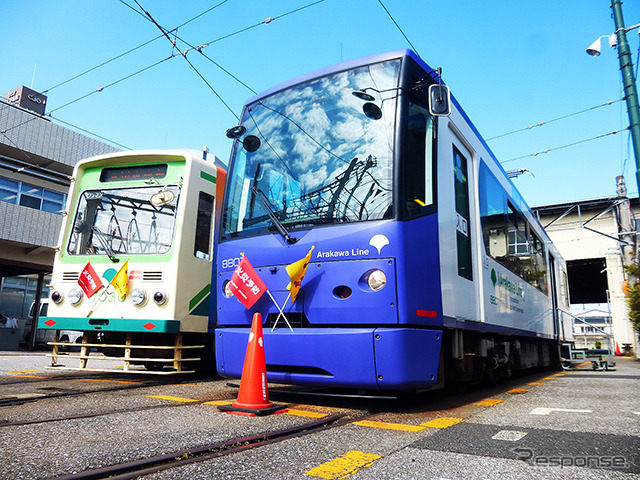 荒川車庫に停車する都電8800形貸切電車（D2Cグループのツイストラボが実施した「都電貸切アイデア発想ワークショップ」（3月5日、早稲田大学、早稲田～荒川車庫前））