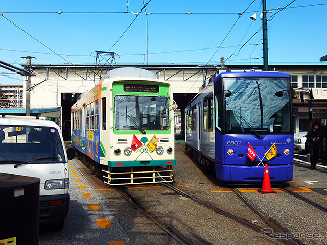 荒川車庫に停車する都電8800形貸切電車(D2Cグループのツイストラボが実施した「都電貸切アイデア発想ワークショップ」(3月5日、早稲田大学、早稲田~荒川車庫前))