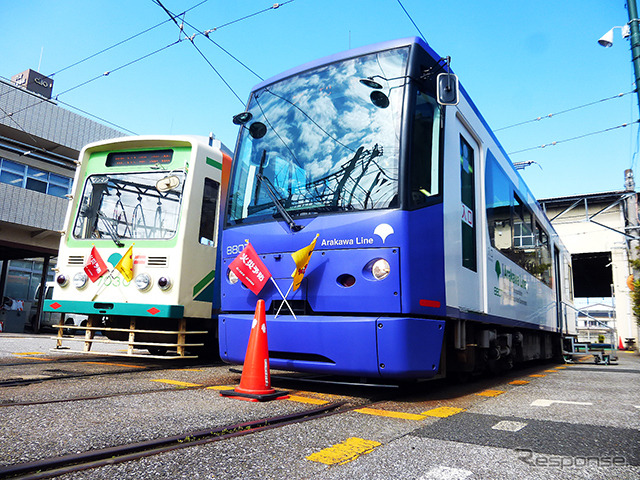 荒川車庫に停車する都電8800形貸切電車(D2Cグループのツイストラボが実施した「都電貸切アイデア発想ワークショップ」(3月5日、早稲田大学、早稲田~荒川車庫前))