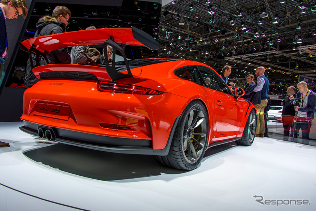 ポルシェ 911 GT3 RS(ジュネーブモーターショー15)