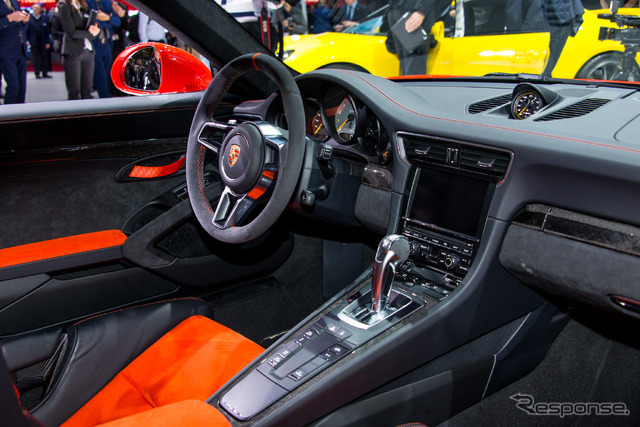 ポルシェ 911 GT3 RS(ジュネーブモーターショー15)