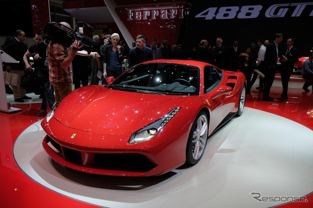 フェラーリ 488 GTB（ジュネーブモーターショー15）