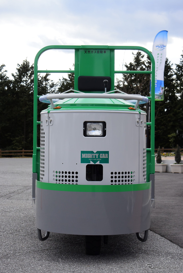 ホンダ製汎用エンジンを搭載したマイテーカー(関東機械製)