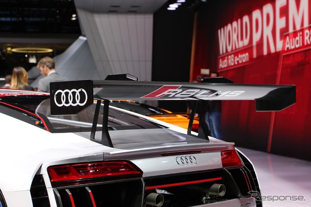 アウディ R8 LMS(ジュネーブモーターショー15)