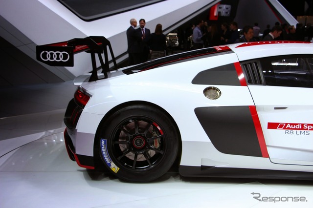 アウディ R8 LMS(ジュネーブモーターショー15)