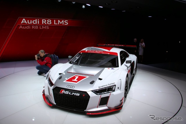 アウディ R8 LMS(ジュネーブモーターショー15)