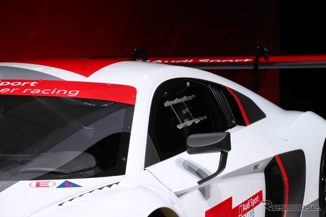 アウディ R8 LMS(ジュネーブモーターショー15)