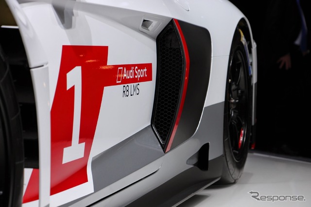 アウディ R8 LMS(ジュネーブモーターショー15)