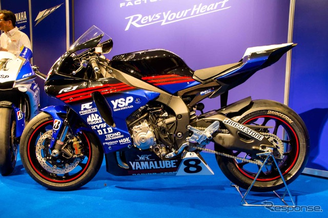 ユースチーム「YAMALUBE RACING TEAM」のYZF-R1