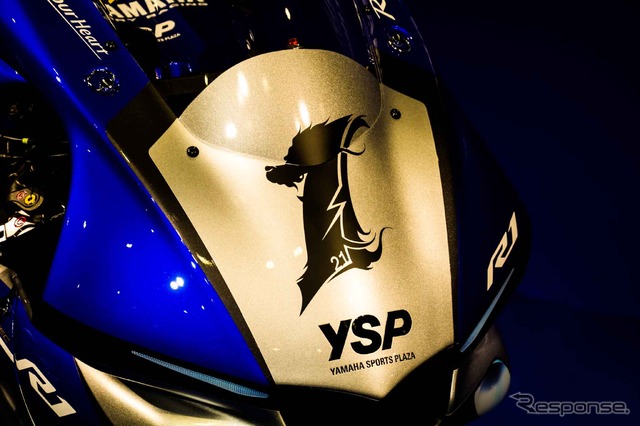 新型YZF-R1（YAMAHA FACTORY RACING TEAM）