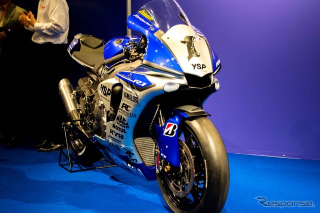 新型YZF-R1(YAMAHA FACTORY RACING TEAM)