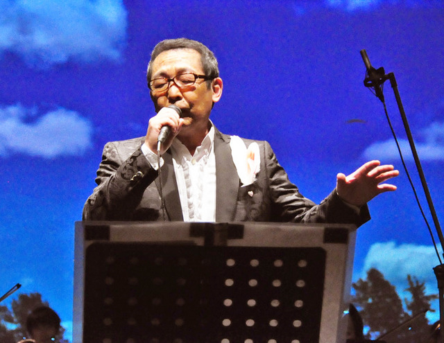 「風に立つライオン」を熱唱した、さだまさし(原作者)/『風に立つライオン』完成披露試写会