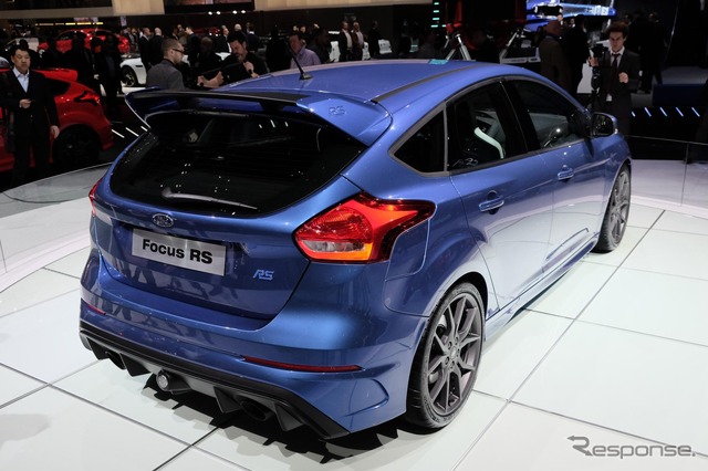 新型フォード フォーカス RS (ジュネーブモーターショー15)