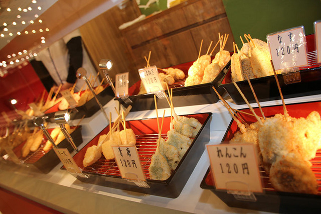 駅ナカで串カツ! 松葉総本店「エキマルシェ新大阪」