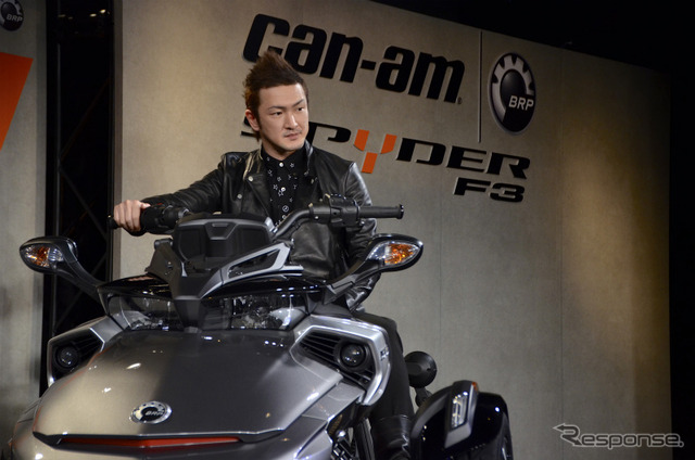 Can-Am Spyder F3/-Sの発表会に登場した、歌舞伎俳優の中村獅童さん