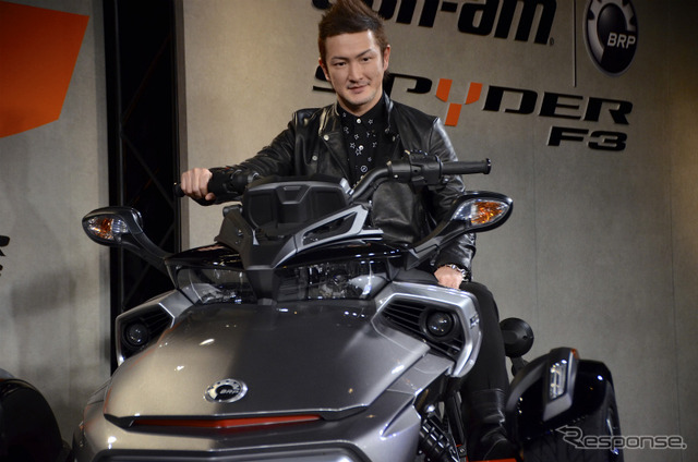 Can-Am Spyder F3/-Sの発表会に登場した、歌舞伎俳優の中村獅童さん