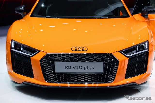 アウディ R8 V10プラス(ジュネーブモーターショー15)