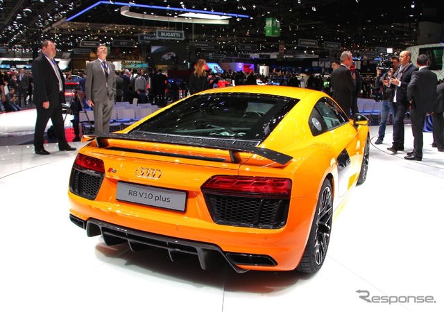 アウディ R8 V10プラス(ジュネーブモーターショー15)