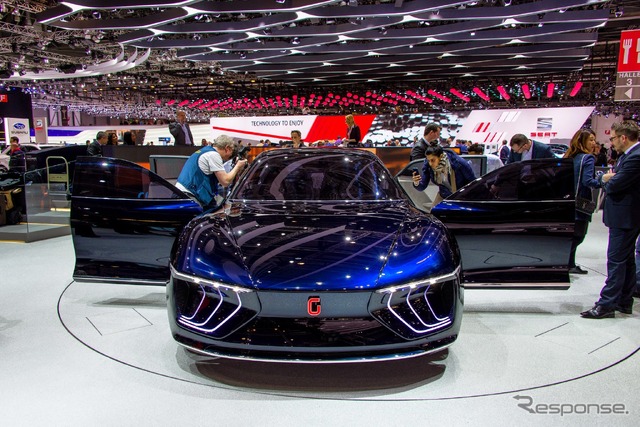イタルデザイン・ジウジアーロ GEA(ジュネーブモーターショー15)